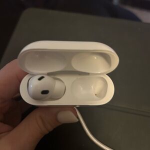 AirPod Pro 2 Case and Left AirPod Only